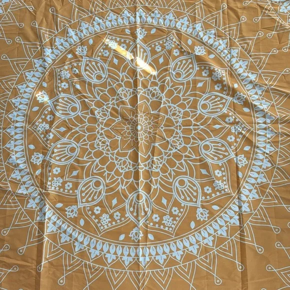 Mandala Bohemian Square Wall Hanging Tapestry- Mustard Color-Excellent Condition - Picture 2 of 4